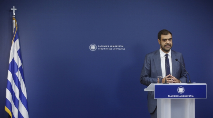 Ενημέρωση των πολιτικών συντακτών και ανταποκριτών ξένου Τύπου από τον Υφυπουργό παρά τω Πρωθυπουργώ και Κυβερνητικό Εκπρόσωπο Παύλο Μαρινάκη