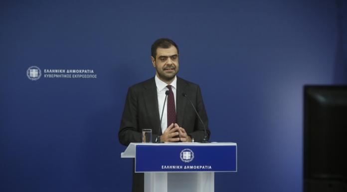 Ενημέρωση των πολιτικών συντακτών και ανταποκριτών ξένου Τύπου από τον Υφυπουργό παρά τω Πρωθυπουργώ και Κυβερνητικό Εκπρόσωπο Παύλο Μαρινάκη